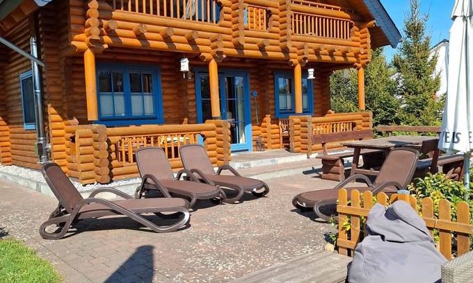 Glindfeld House | Holiday Home 'Mühlenblick' with Private Terrace, Private Garden and Wi-Fi