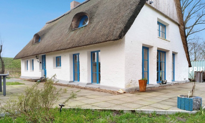 Oberndorf House | Holiday Home 'Mercimersea' with Private Terrace, Private Garden and Wi-Fi