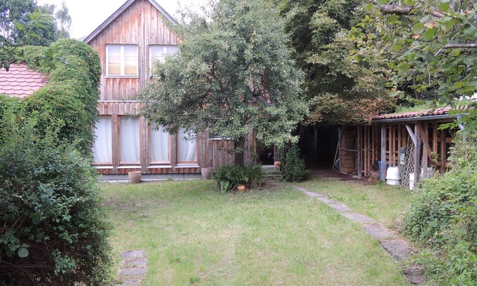Furstenfeldbruck District House | Holiday home near Ammersee 3.5 km, Munich 36 km, S-Bahn 2.5 km