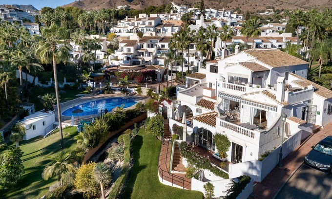 Oasis del Capistrano House | Holiday home Rabat 8-El Oasis de Capistrano with sea views, communal pool and WiFi