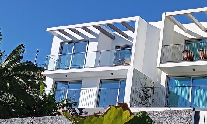 Canhas House | Holiday House Caetano