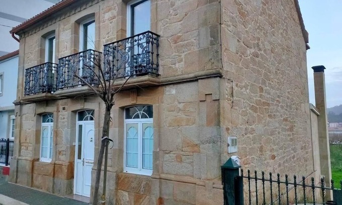 Muros House | Holiday house Muros for 1 - 6 persons with 3 bedrooms - Holiday home