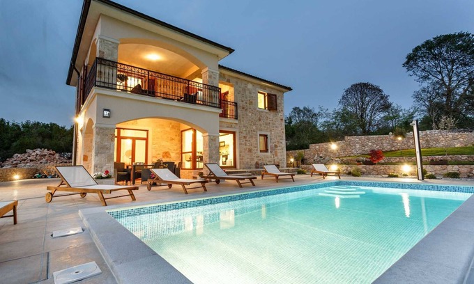 Malinska-Dubasnica House | Holiday house OBZOVA with private pool