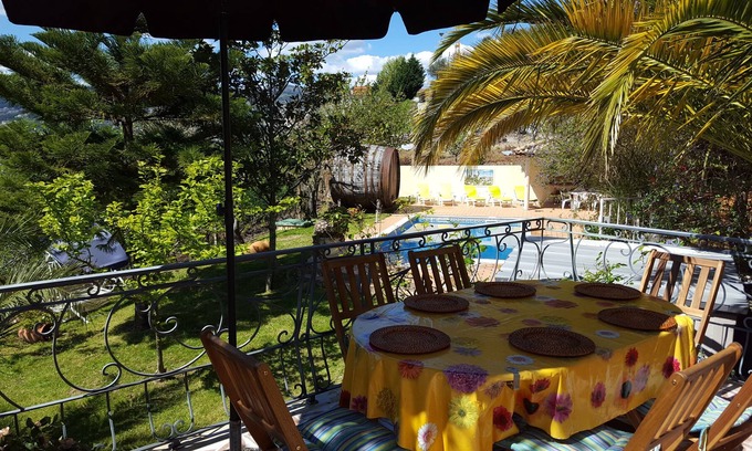 Anreade Villa | Holiday house overlooking the Douro river with game room