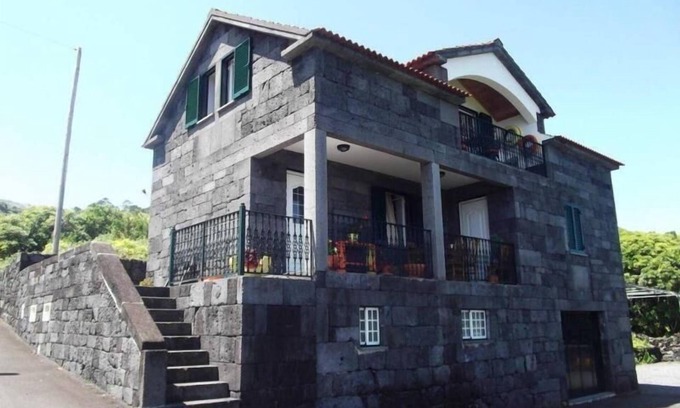 Prainha House | Holiday house Prainha for 1 - 7 persons with 3 bedrooms - Holiday home