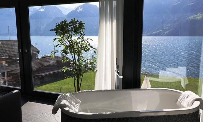 Ruetli House | Holiday house Sisikon for 1 - 4 persons with 2 bedrooms - Detached holiday house