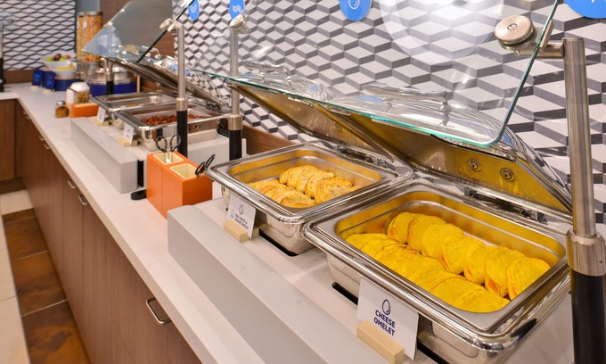 Lawrence Hotel | Holiday Inn Express Andover North-Lawrence by IHG