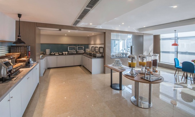 Liangshan Yi Hotel | Holiday Inn Express Xichang City Center by IHG