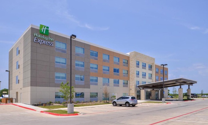 Brownwood Hotel | Holiday Inn Express - Early by IHG