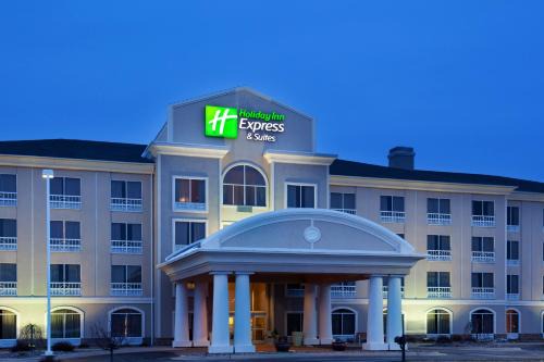 Loves Park Hotel | Holiday Inn Express Rockford-Loves Park by IHG