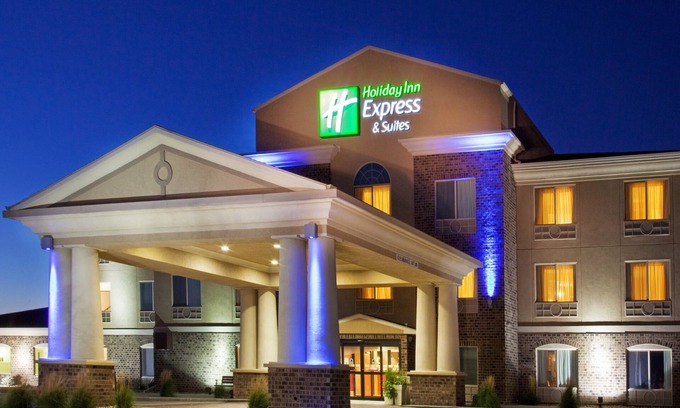 Sioux Center Hotel | Holiday Inn Express & Suites Sioux Center by IHG