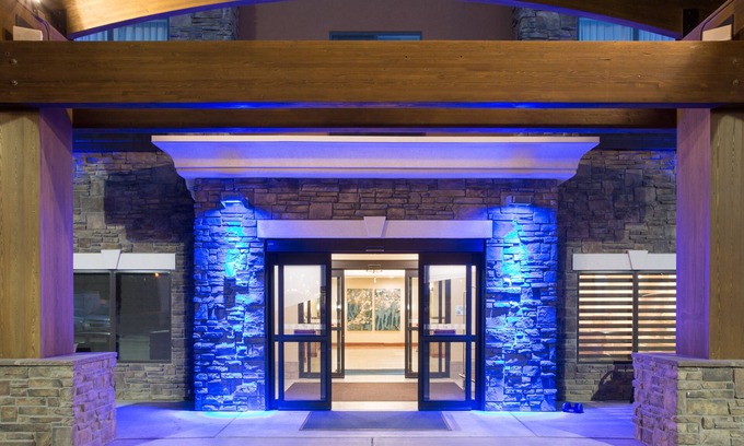 Glendive Hotel | Holiday Inn Express & Suites Glendive by IHG