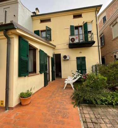 Palombina Nuova Apartment | Holiday Land