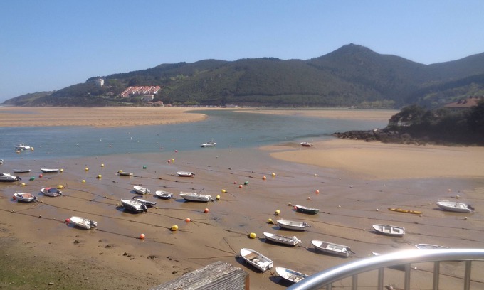 Sukarrieta Apartment | Holidays in the Urdaibai Biosphere Reserve Access through Operator.