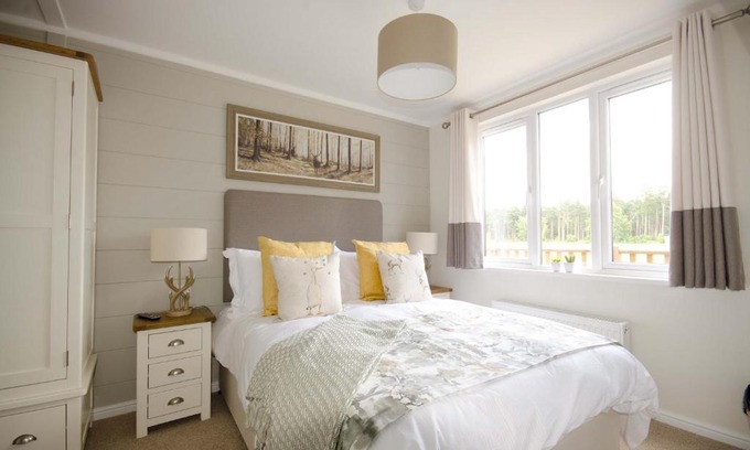 Ryther Cabin | Hollicarrs - Woodland Lodge