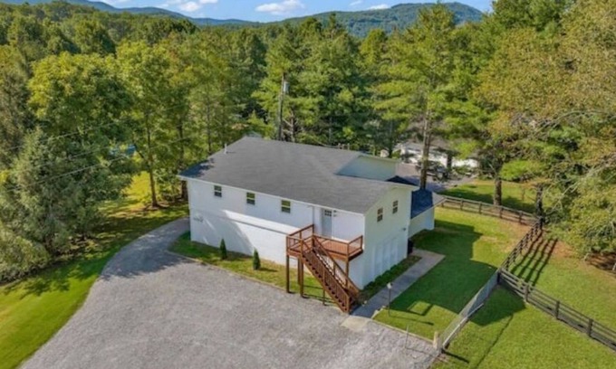 Big Stone Gap Apartment | Holton #1!