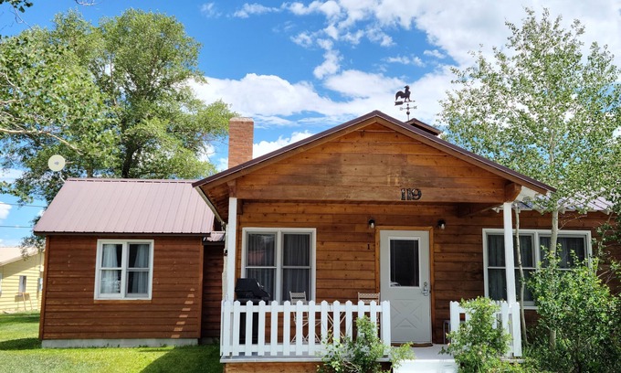 Pinedale House | Home Located Close to Everything in Pinedale