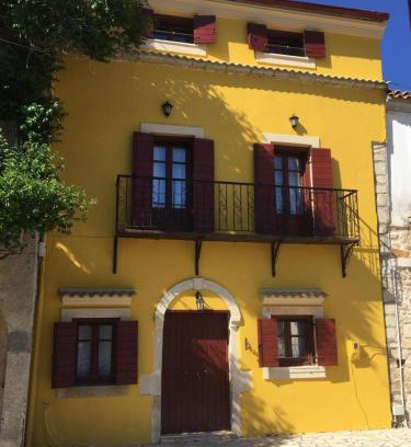 Aleimmatades House | Home · Makrades Corfu