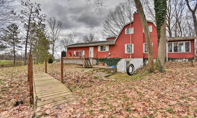 Haslett House | Home on 10 Acres: Perfect for MSU Football Weekend