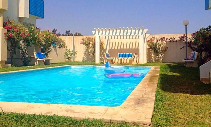 Hammamet Sud Apartment | Homerez - 100 m away from the beach! Appartement for 6 ppl. with shared pool