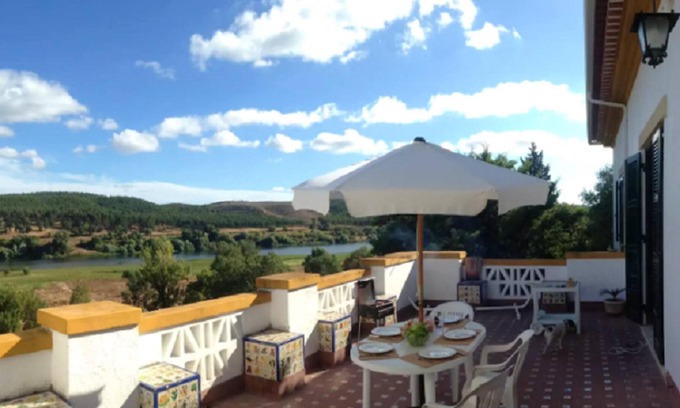 Praia do Ribatejo Apartment | Homerez - 200 m away from the beach! Appartement for 5 ppl. at Praia do Ribatejo