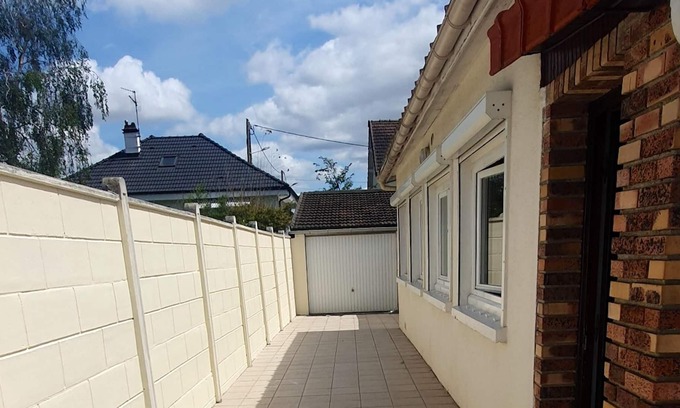 Goussainville House | Homerez - Amazing house for 6 ppl. with garden and terrace at Goussainville