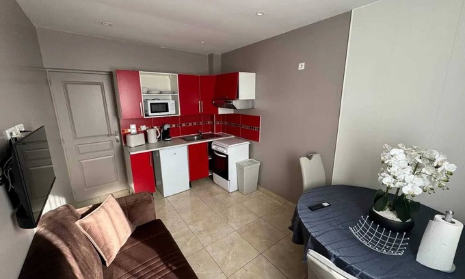 Villiers-le-Bel Apartment | Homerez - Apt in Villiers-le-Bel.
