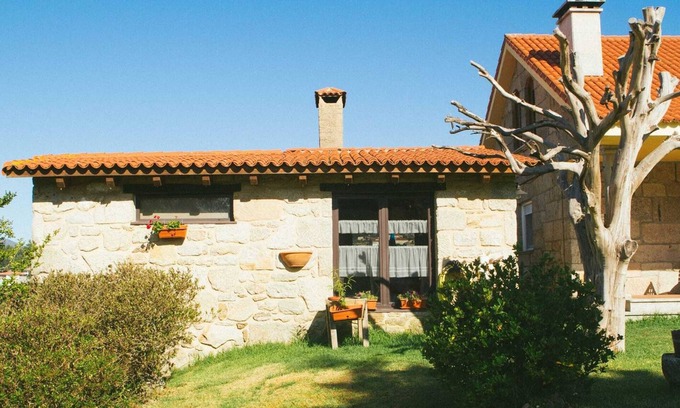 Redondela House | Homerez - Apt with pool in Pontevedra