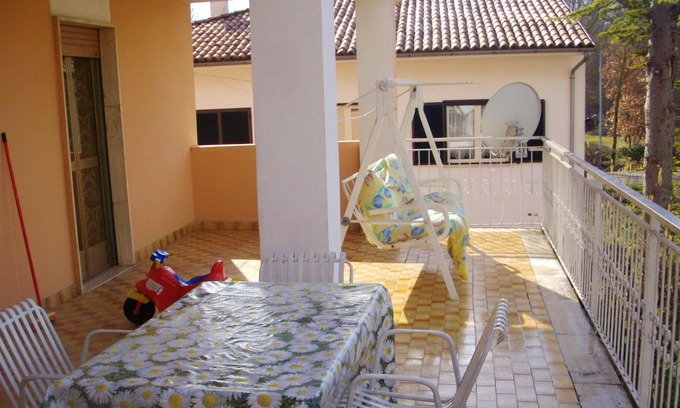 Castel di Ieri Apartment | Homerez - Big apartement for 10 ppl. with terrace at Castel di Ieri