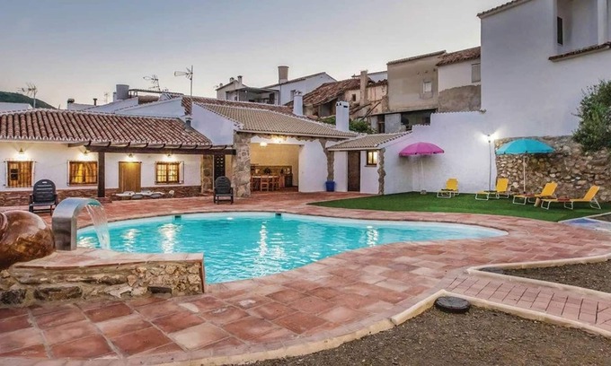 Mondron Villa | Homerez - Big villa for 11 ppl. with swimming-pool and terrace at Mondrón