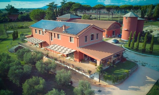 Segni Villa | Homerez - Big villa for 24 ppl. with swimming-pool, garden and terrace at Segni