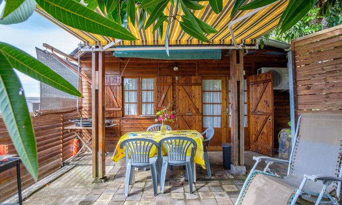 Plateau-Caillou House | Homerez - Bungalow in Saint Paul