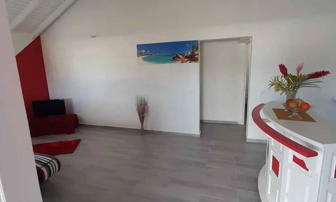 Port-Louis House | Homerez - Charming house in Port-Louis with garden