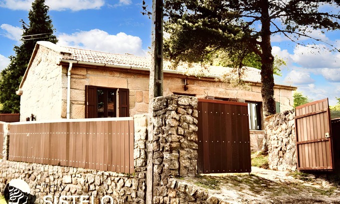 Sistelo House | Homerez - Charming House in Sistelo + Mountain View