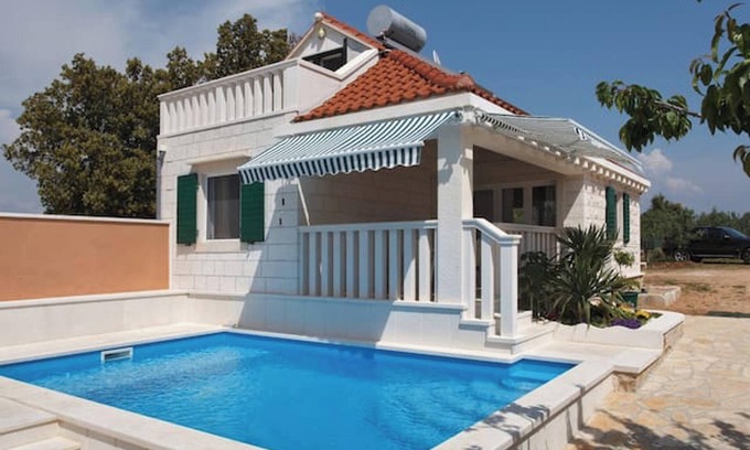 Pucisca Villa | Homerez - Charming Villa in Pučišća with Private Pool