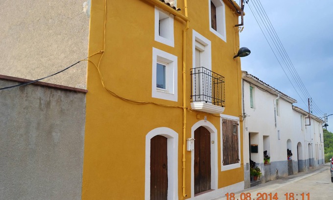 Mediona House | Homerez - House for 6 ppl. with terrace and balcony at Sant Pere Sacarrera