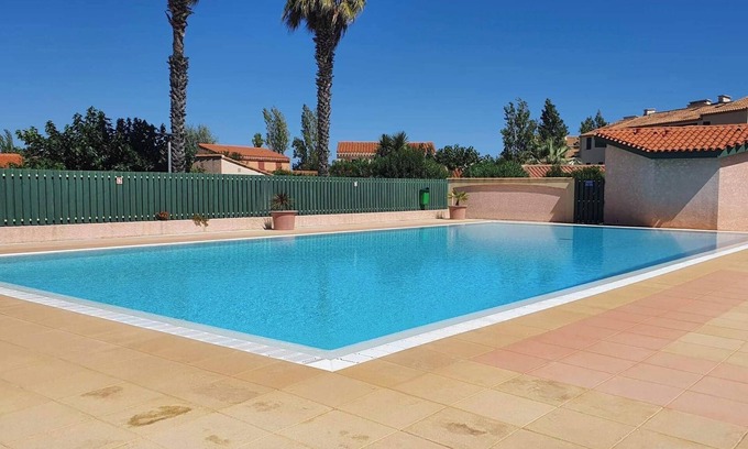 Saint-Cyprien Plage House | Homerez - House in Saint-Cyprien