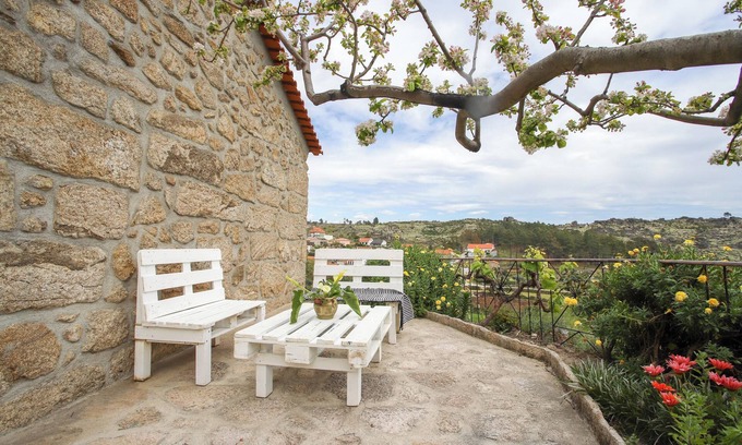 Sortelha House | Homerez - House in Sortelha w/pool