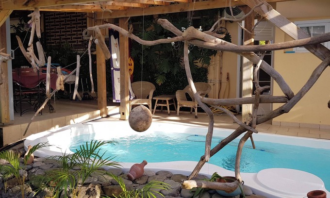 Le Lamentin Apartment | Homerez - Modern Apartment in Le Lamentin with Shared Pool - 20m²