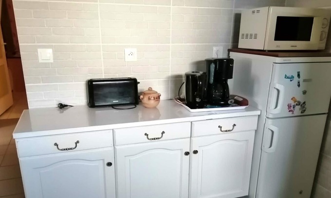 Tredaniel House | Homerez - Nice house for 4 ppl. with garden and terrace at Trédaniel