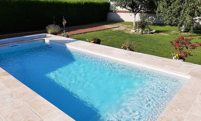 Villedieu-sur-Indre Villa | Homerez - Villa in Villedieu-sur-Indre