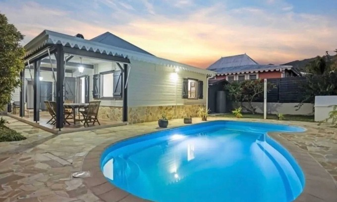 Saint-Pierre Villa | Homerez - Villa in Saint-Pierre