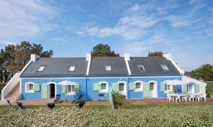 Bangor House | Homerez - Welcoming House in Bangor with Enclosed Garden and Fireplace