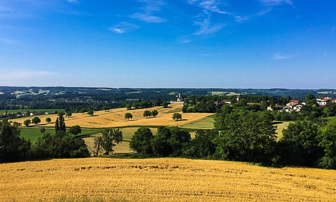 Montagrier Apartment | Homestay Bellevue-Cozy, cozy & stunning views for 2 people