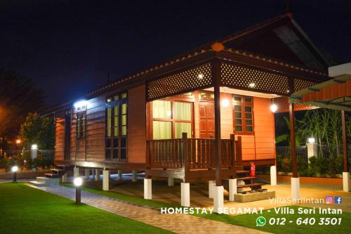 Batu Lintang House | Homestay Segamat - Villa Seri Intan