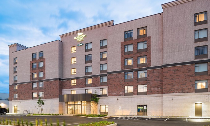 Ottawa Division Hotel | Homewood Suites by Hilton Ottawa Airport