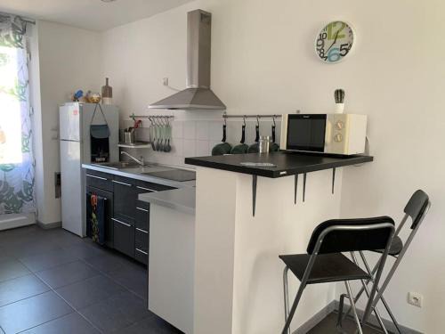 Saint-Fons Apartment | HOMEYPIC T3 en rez de jardin proche de Lyon