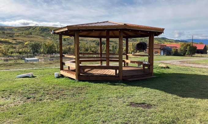 Babb Hotel | Hooks Hideaway Motel