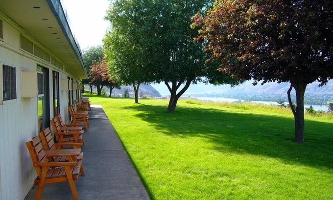 Kamloops Hotel | Hospitality Inn
