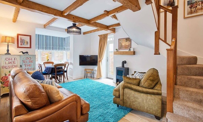 Hunmanby House | Host & Stay | The Snug